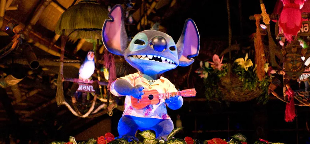 The Enchanted Tiki Room: Stitch Presents “Aloha E Komo Mai!”